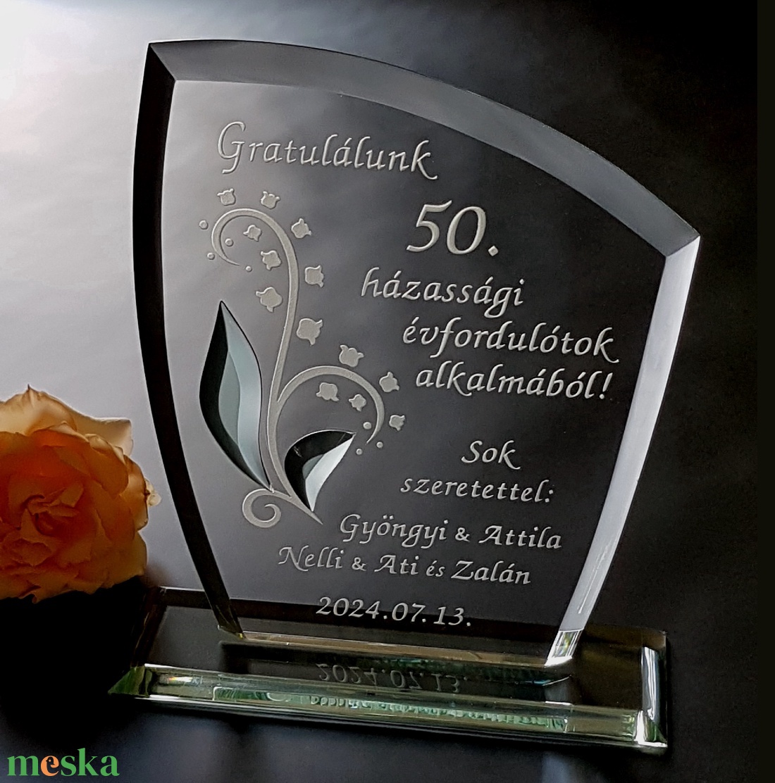 Gyöngyvirágos üveg plakett házassági évfordulóra, üvegplakett, emlék plakett - otthon & életmód - dekoráció - asztal és polc dekoráció - díszüveg - Meska.hu Gyöngyvirágos üveg plakett házassági évfordulóra, üvegplakett, emlék plakett - otthon & életmód - dekoráció - asztal és polc dekoráció - díszüveg - Meska.hu