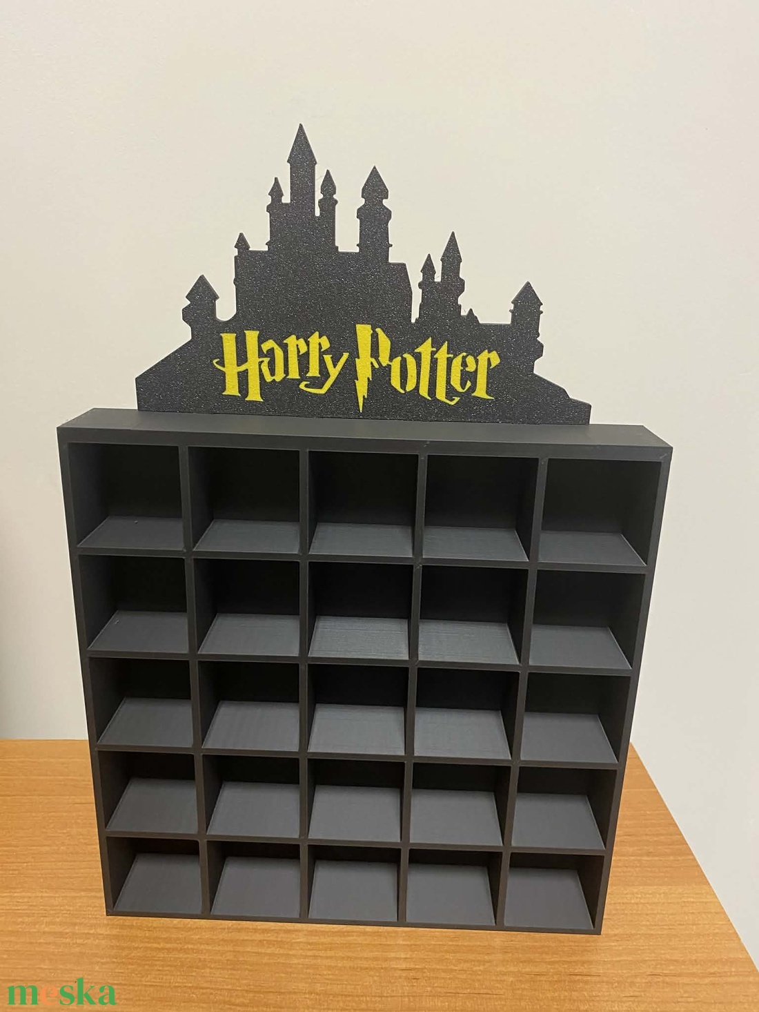 Harry Potter gyűjtői polc, Funkó figura tartó - otthon & életmód - dekoráció - asztal és polc dekoráció - dekorációs tál, tartó - Meska.hu