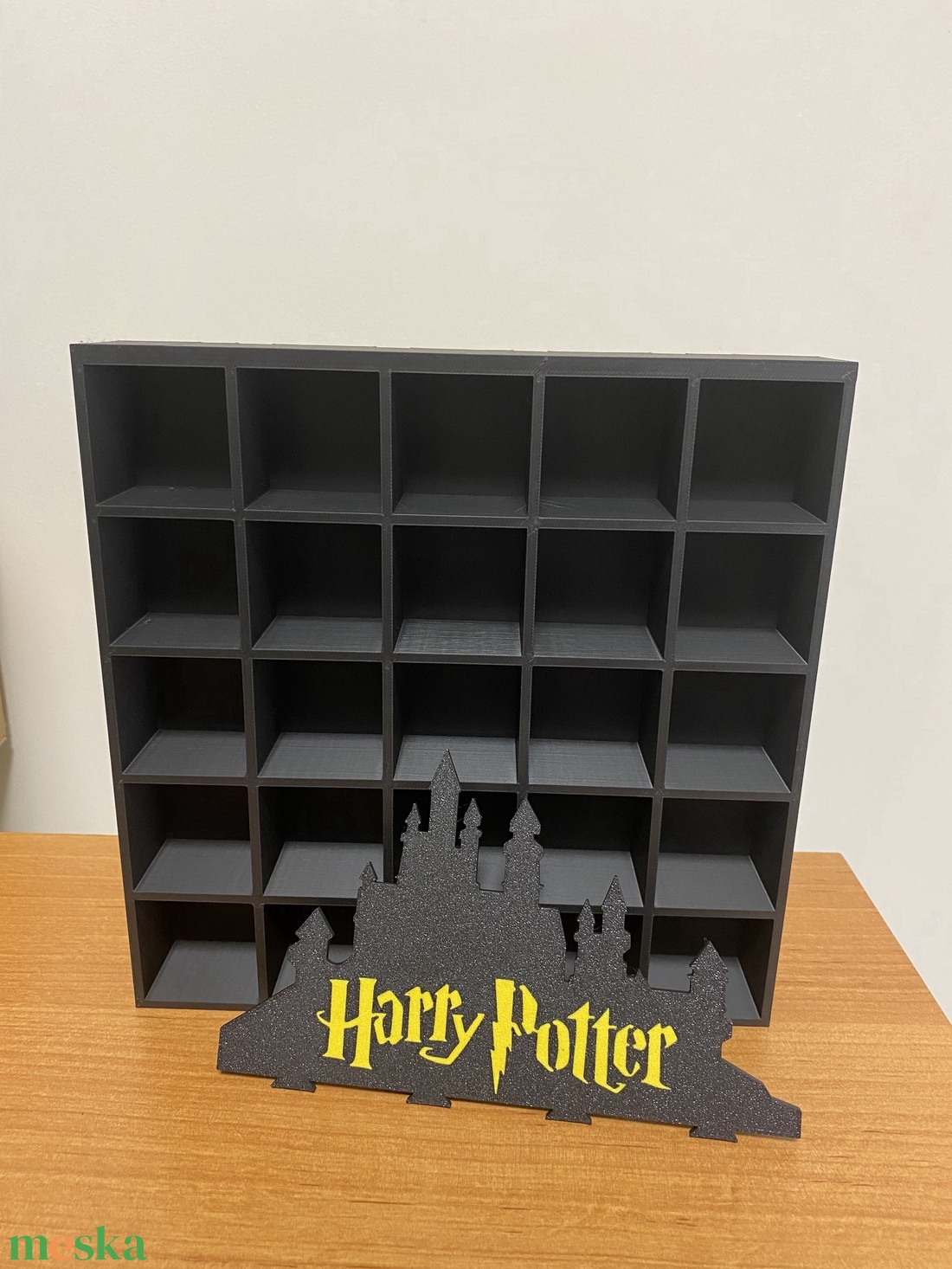 Harry Potter gyűjtői polc, Funkó figura tartó - otthon & életmód - dekoráció - asztal és polc dekoráció - dekorációs tál, tartó - Meska.hu
