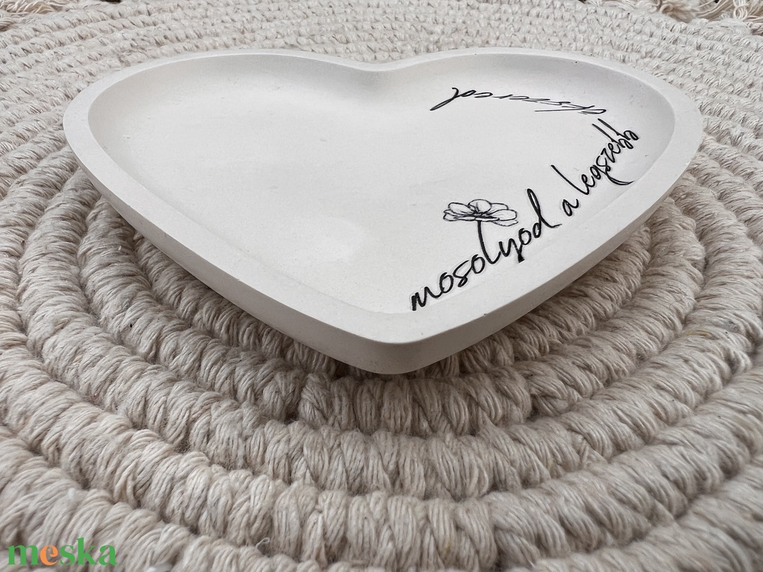 Mosolyod szív alakú tálka - otthon & életmód - dekoráció - asztal és polc dekoráció - dekorációs tál, tartó - Meska.hu