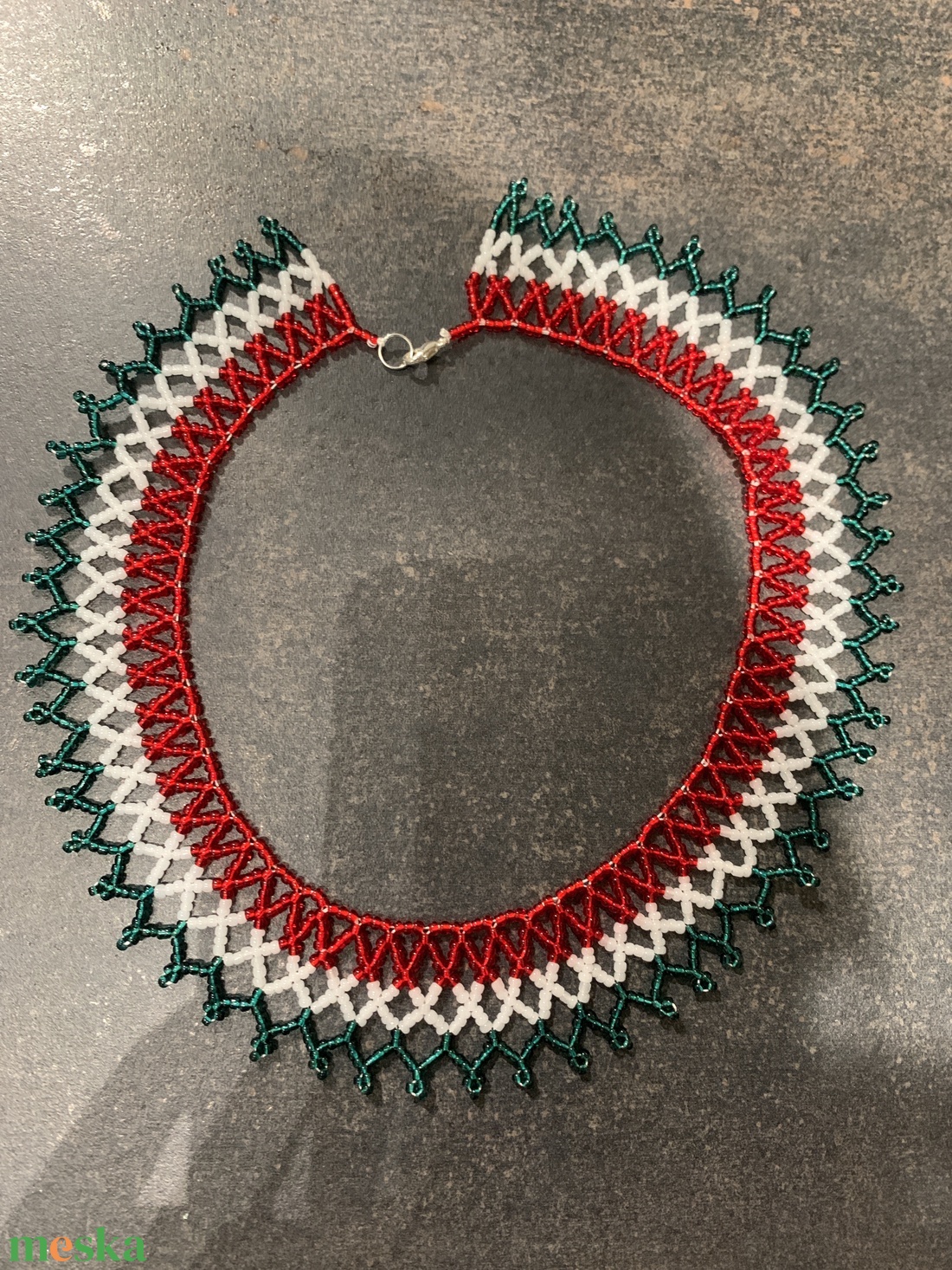 Moldvai csángó tászli, kaláris, nemzeti színekben - ékszer - nyaklánc - gyöngyös nyaklánc - Meska.hu