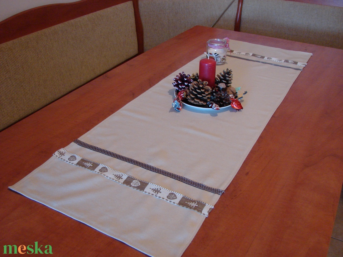 Karácsonyi asztalterítő, asztali futó - karácsony - karácsonyi lakásdekoráció - ünnepi asztaldekoráció - Meska.hu