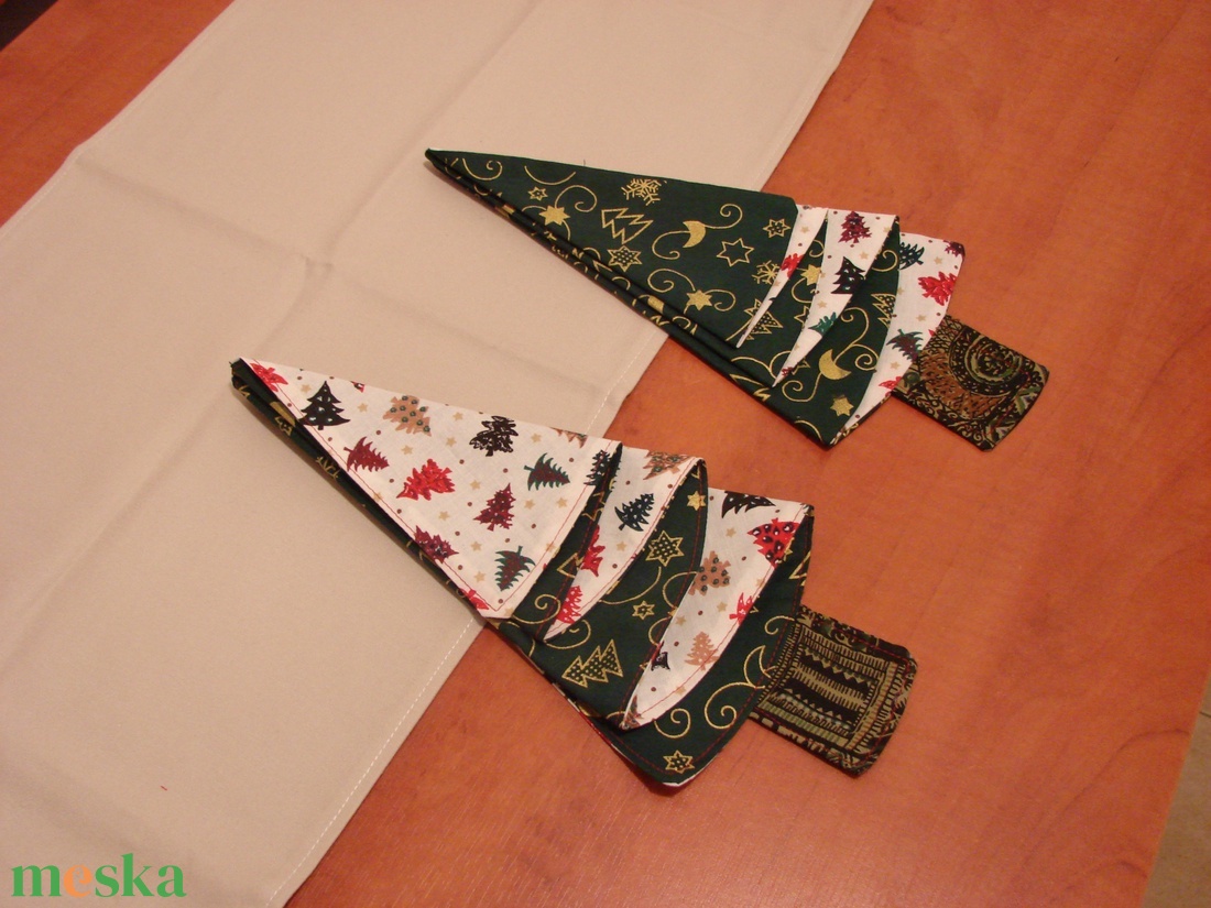 Fenyő alakú textil szalvéta - karácsony - karácsonyi lakásdekoráció - ünnepi asztaldekoráció - Meska.hu