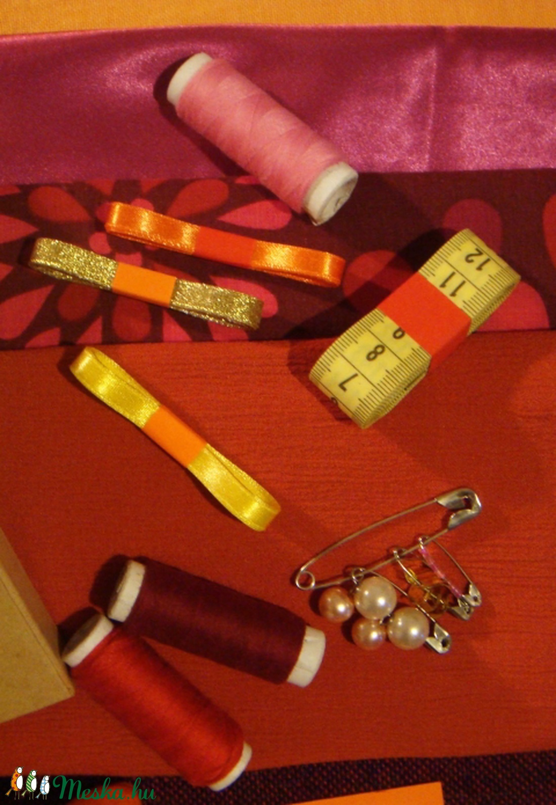 Első varródobozom - Piros-Narancs-Rózsaszín -  - Meska.hu