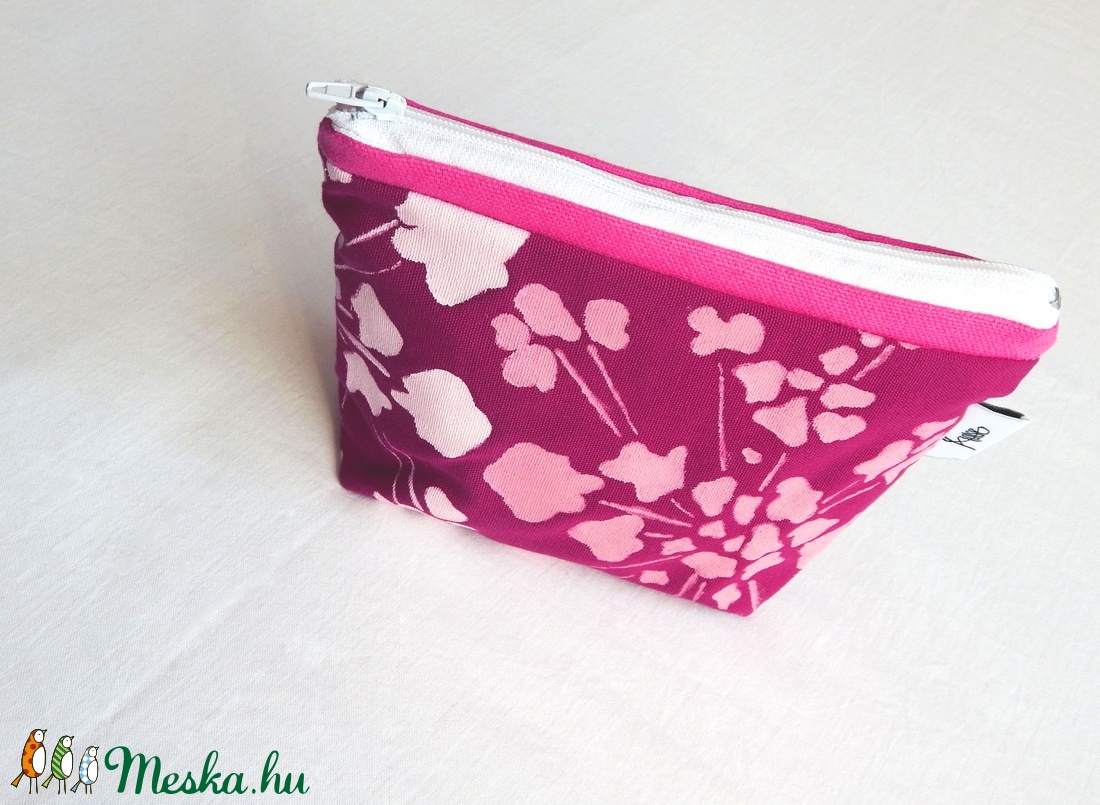 Kisvirág-fuchsia - táska & tok - neszesszer - Meska.hu