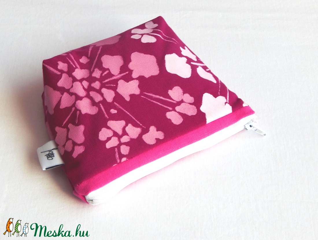Kisvirág-fuchsia - táska & tok - neszesszer - Meska.hu