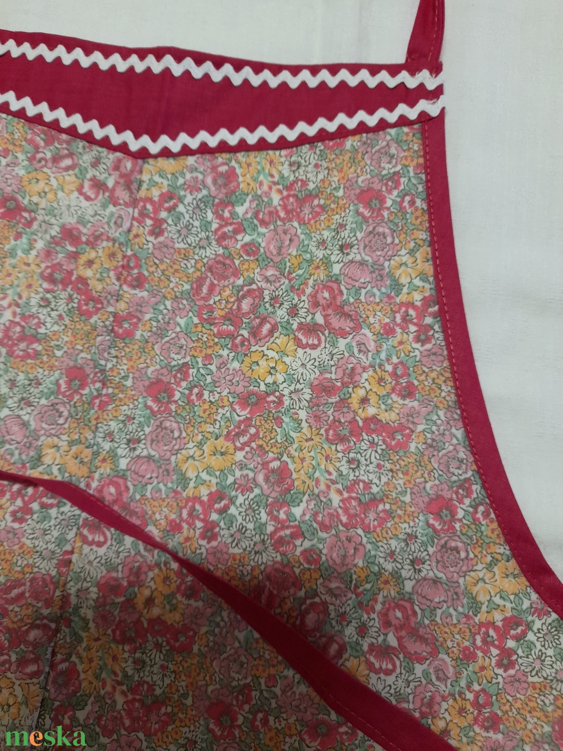 Kötény virágos - otthon & életmód - konyhafelszerelés, tálalás - konyhai textil - kötény - Meska.hu Kötény virágos - otthon & életmód - konyhafelszerelés, tálalás - konyhai textil - kötény - Meska.hu