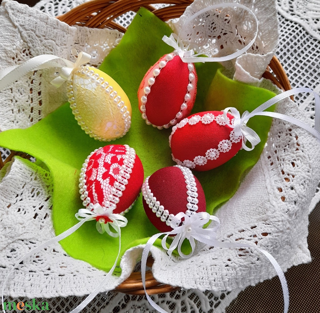 Húsvéti tojás gyöngyökkel díszítve - otthon & életmód - dekoráció - dísztárgy - Meska.hu