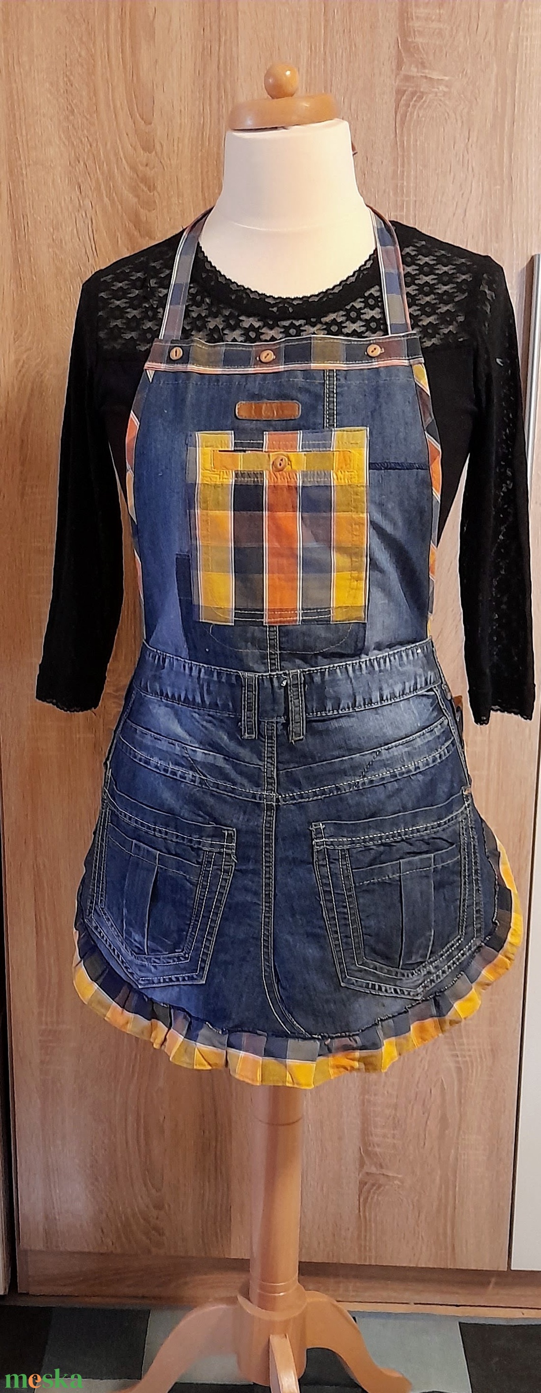 Női farmerkötény kockás fodros - otthon & életmód - konyhafelszerelés, tálalás - konyhai textil - kötény - Meska.hu Női farmerkötény kockás fodros - otthon & életmód - konyhafelszerelés, tálalás - konyhai textil - kötény - Meska.hu