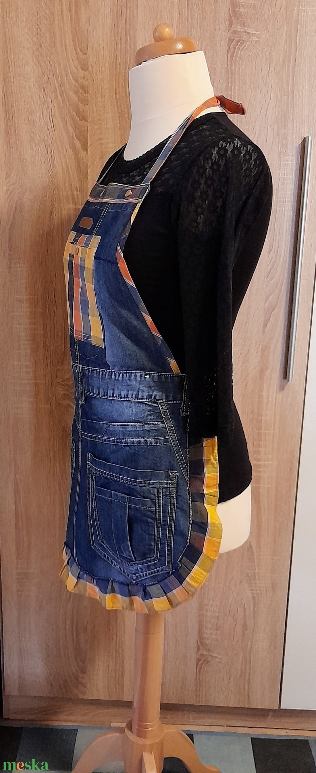 Női farmerkötény kockás fodros - otthon & életmód - konyhafelszerelés, tálalás - konyhai textil - kötény - Meska.hu Női farmerkötény kockás fodros - otthon & életmód - konyhafelszerelés, tálalás - konyhai textil - kötény - Meska.hu