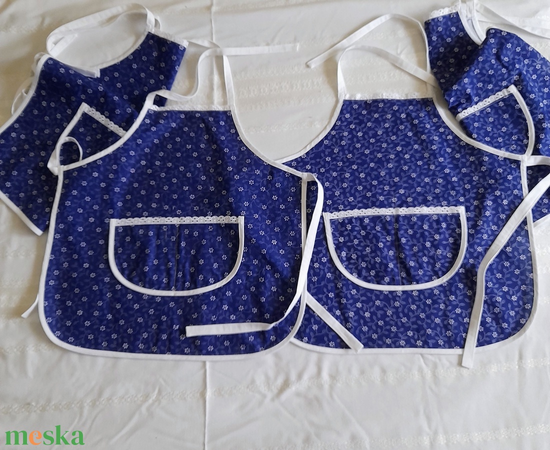 Kékfestő mintás gyerek kötény (4db) - otthon & életmód - konyhafelszerelés, tálalás - konyhai textil - kötény - Meska.hu Kékfestő mintás gyerek kötény (4db) - otthon & életmód - konyhafelszerelés, tálalás - konyhai textil - kötény - Meska.hu