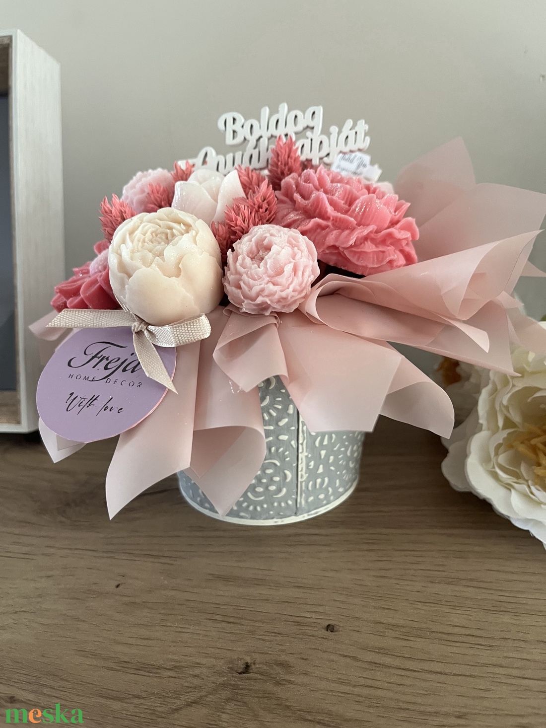 Illatviasz virág box Anyáknapjára, születésnapra - kellékek & szerszámok - dekorációs kellékek - dekorációs gyertya - Meska.hu