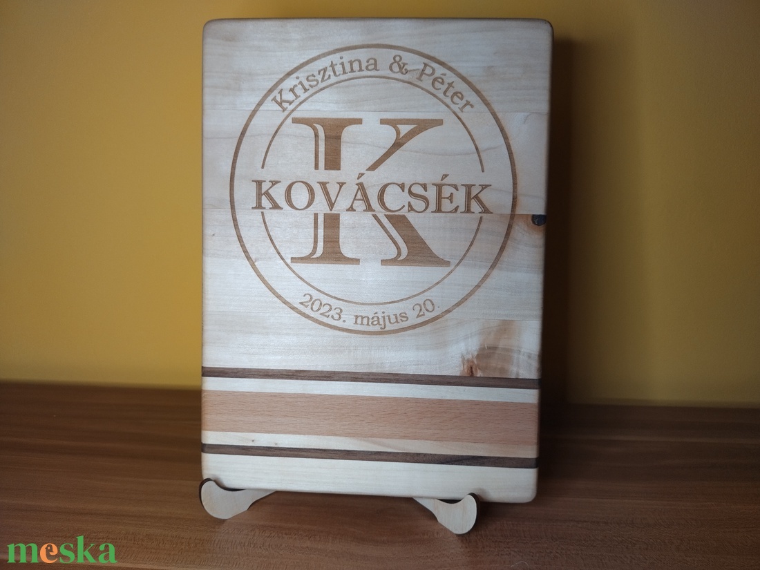 vágódeszka névre szóló gravírozással , esküvőre , nászajándékba , lakásavatóra, születésnapra - otthon & életmód - konyhafelszerelés, tálalás - sütés, főzés - vágódeszka - Meska.hu vágódeszka névre szóló gravírozással , esküvőre , nászajándékba , lakásavatóra, születésnapra - otthon & életmód - konyhafelszerelés, tálalás - sütés, főzés - vágódeszka - Meska.hu