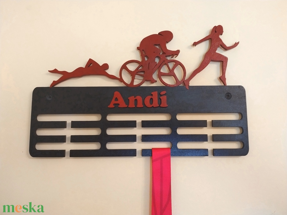 Névreszóló éremtartó, minden sporthoz - otthon & életmód - dekoráció - fali és függő dekoráció - falra akasztható dekor - Meska.hu