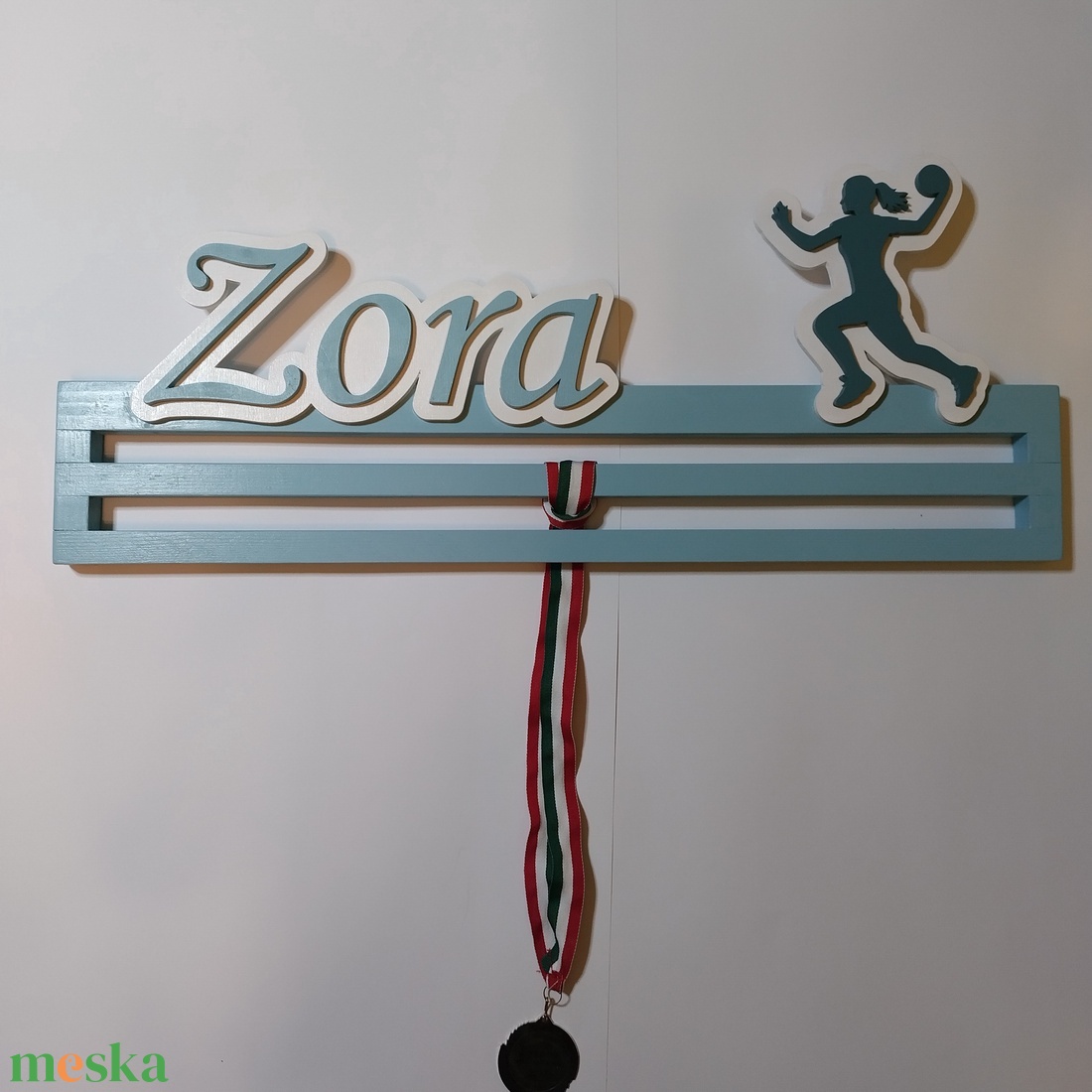 Névreszóló éremtartó, nagy méretű, sok éremhez - otthon & életmód - dekoráció - fali és függő dekoráció - falra akasztható dekor - Meska.hu