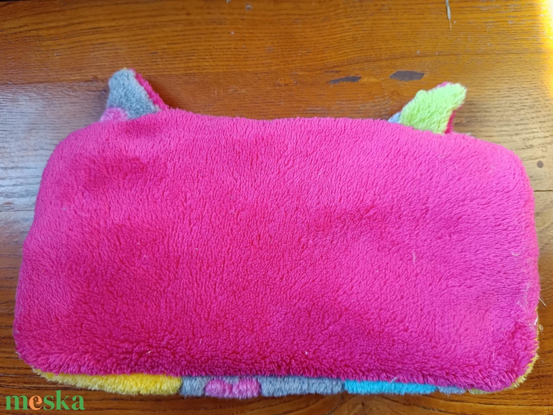 plüss tolltartó szörnyecskés,puha ,színes anyagból - otthon & életmód - papír, írószer - tolltartó & ceruzatekercs - Meska.hu