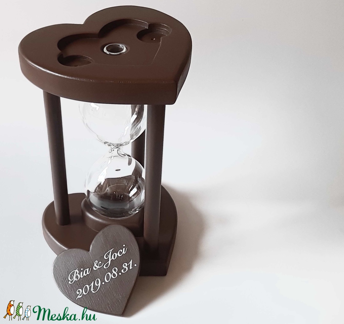 Csokoládébarna szív formájú fa homokóra esküvőre - esküvő - emlék & ajándék - nászajándék - Meska.hu
