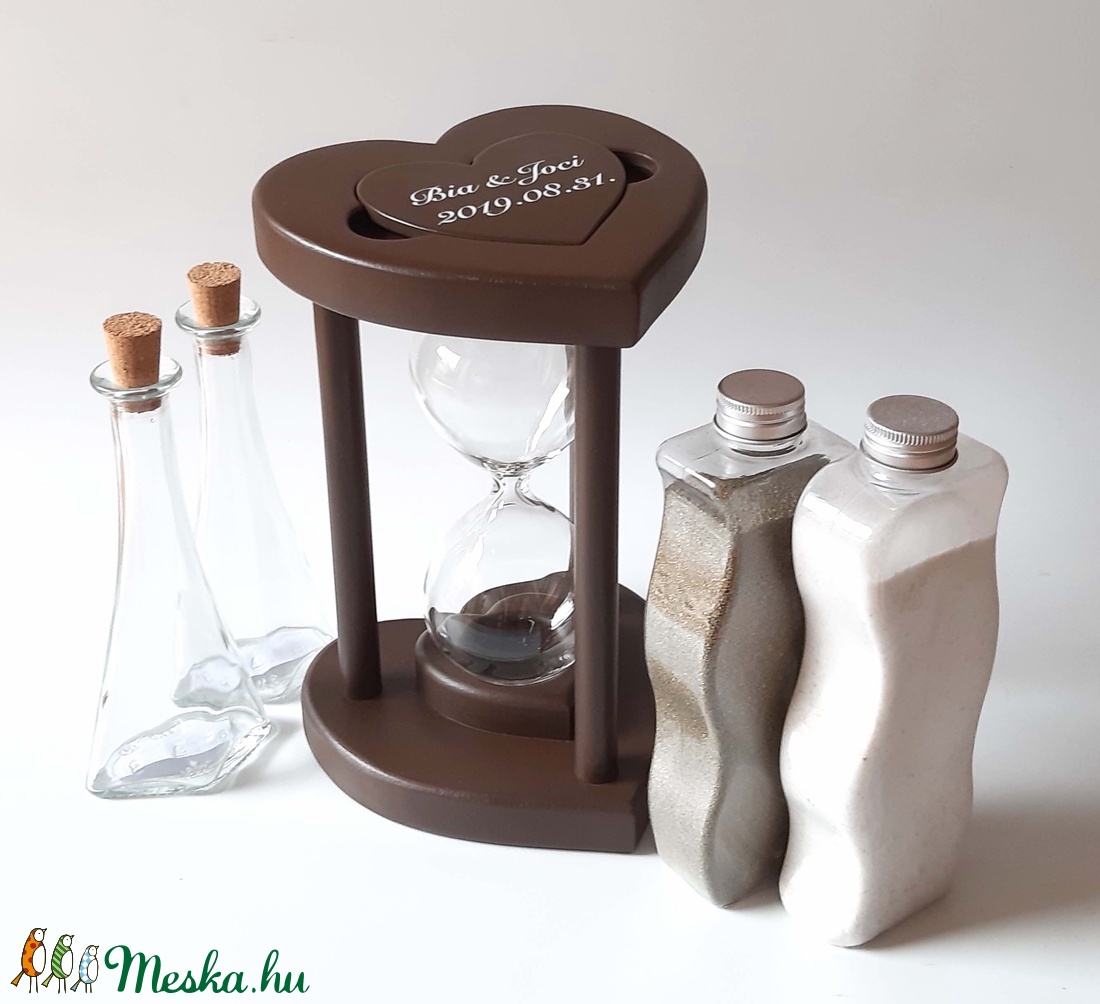 Csokoládébarna szív formájú fa homokóra esküvőre -  - Meska.hu