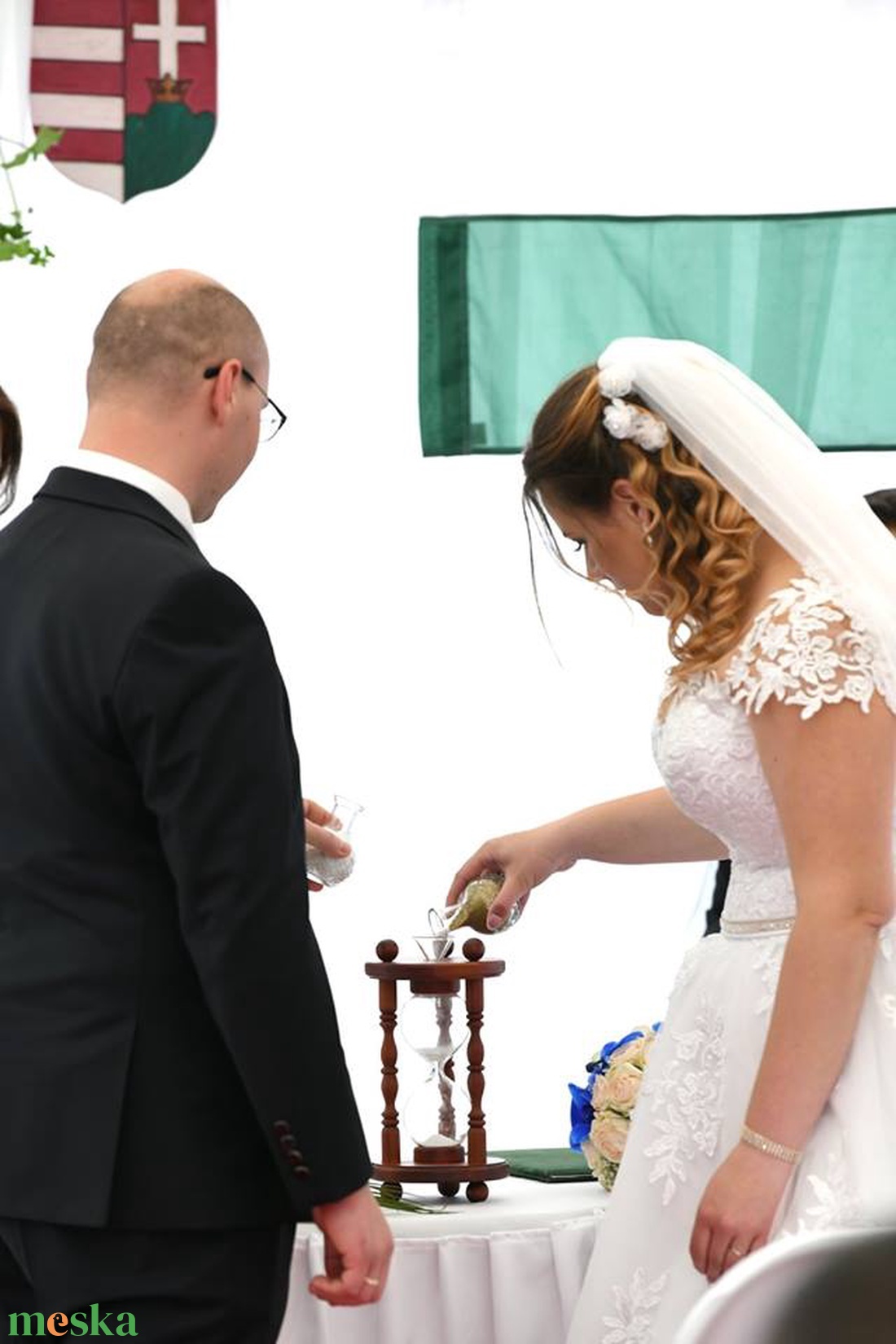 Homokóra fa házban esküvőre díszes oszlopokkal - esküvő - emlék & ajándék - nászajándék - ceremónia szett - Meska.hu