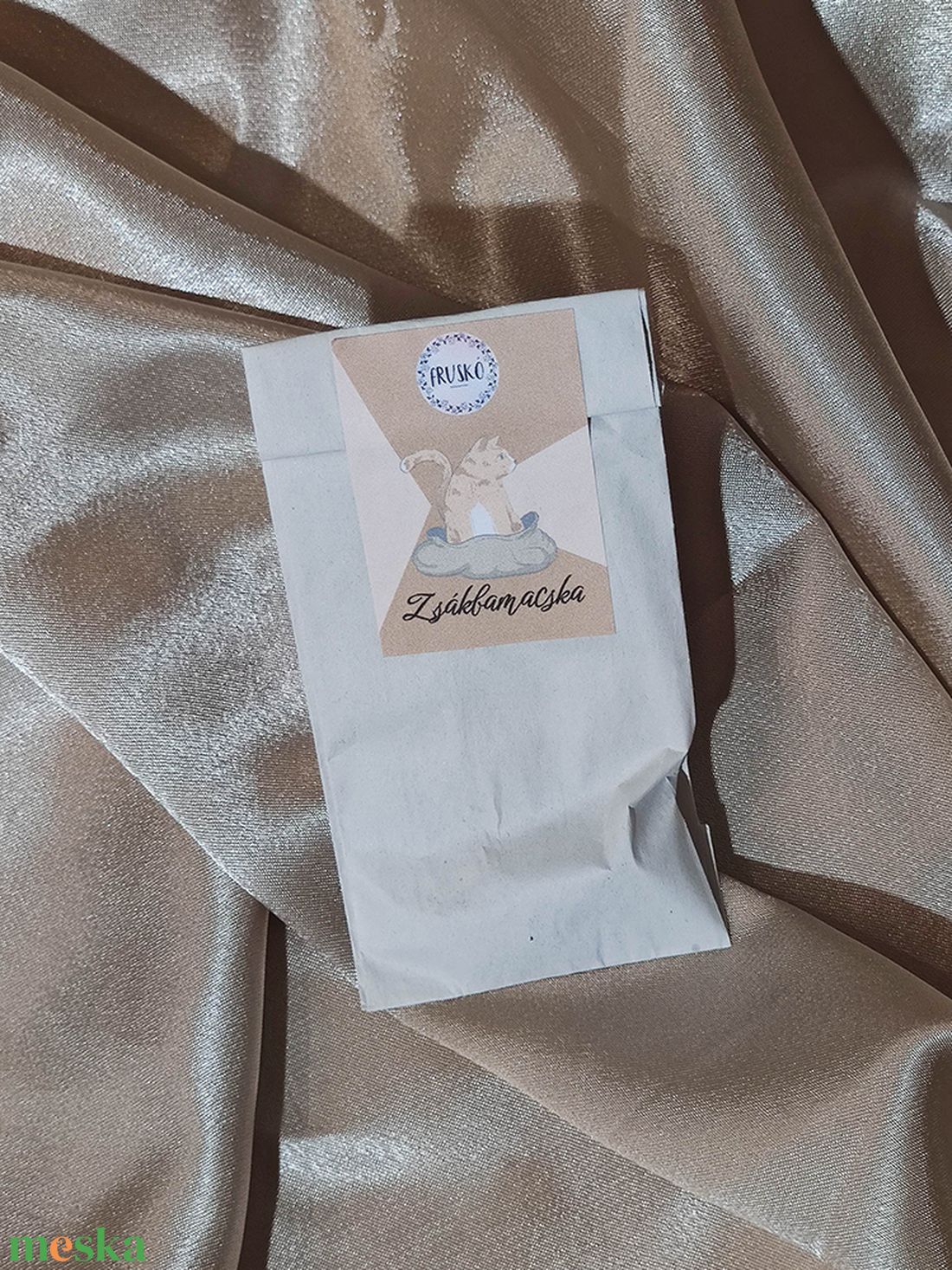 Zsákbamacska - otthon & életmód - papír, írószer - ajándékozás kellékei - ajándékzsák, csomagolás - Meska.hu Zsákbamacska - otthon & életmód - papír, írószer - ajándékozás kellékei - ajándékzsák, csomagolás - Meska.hu