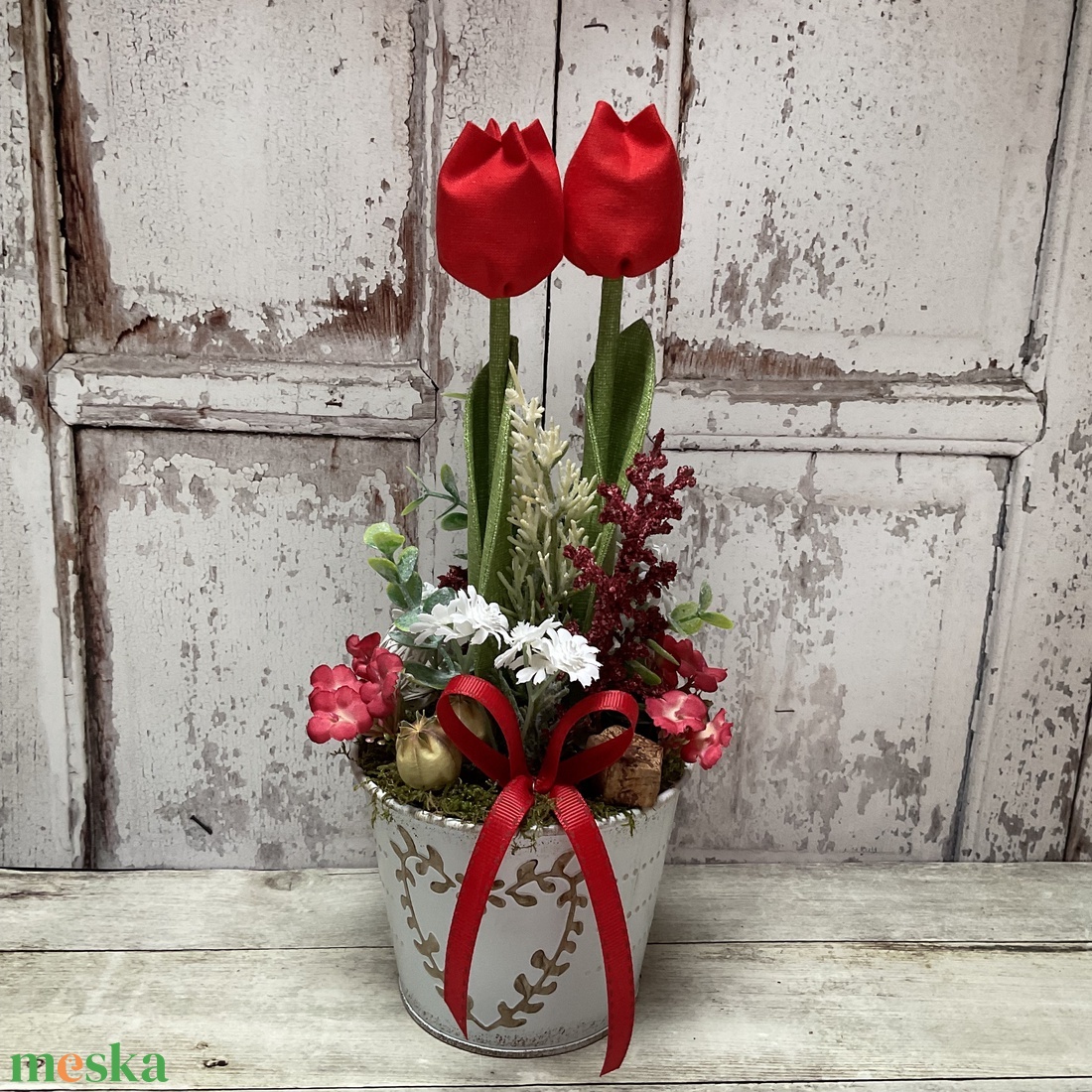 Tavaszi dekoráció textil tulipánokkal - esküvő - dekoráció - asztaldísz - Meska.hu