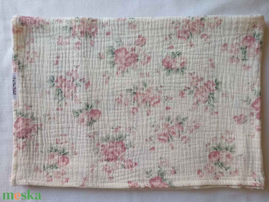 Nyári muszlin babatakaró kánikula duplagéz gyerektakaró 70x90 cm romantikus virágok - otthon & életmód - babaszoba, gyerekszoba - babatakaró, gyerek pléd - Meska.hu Nyári muszlin babatakaró kánikula duplagéz gyerektakaró 70x90 cm romantikus virágok - otthon & életmód - babaszoba, gyerekszoba - babatakaró, gyerek pléd - Meska.hu