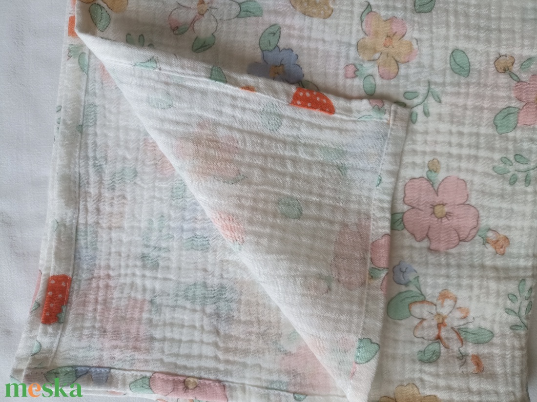 Nyári muszlin babatakaró kánikula duplagéz gyerektakaró 70x90 cm epres - otthon & életmód - babaszoba, gyerekszoba - babatakaró, gyerek pléd - Meska.hu Nyári muszlin babatakaró kánikula duplagéz gyerektakaró 70x90 cm epres - otthon & életmód - babaszoba, gyerekszoba - babatakaró, gyerek pléd - Meska.hu