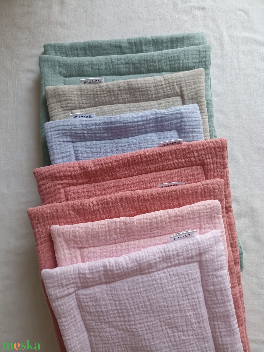 Muszlin (duplagéz) babapárna vékony töltettel egész évre kb 38x23 cm - játék & sport - ovis felszerelés - ovis párna, kispárna - Meska.hu Muszlin (duplagéz) babapárna vékony töltettel egész évre kb 38x23 cm - játék & sport - ovis felszerelés - ovis párna, kispárna - Meska.hu
