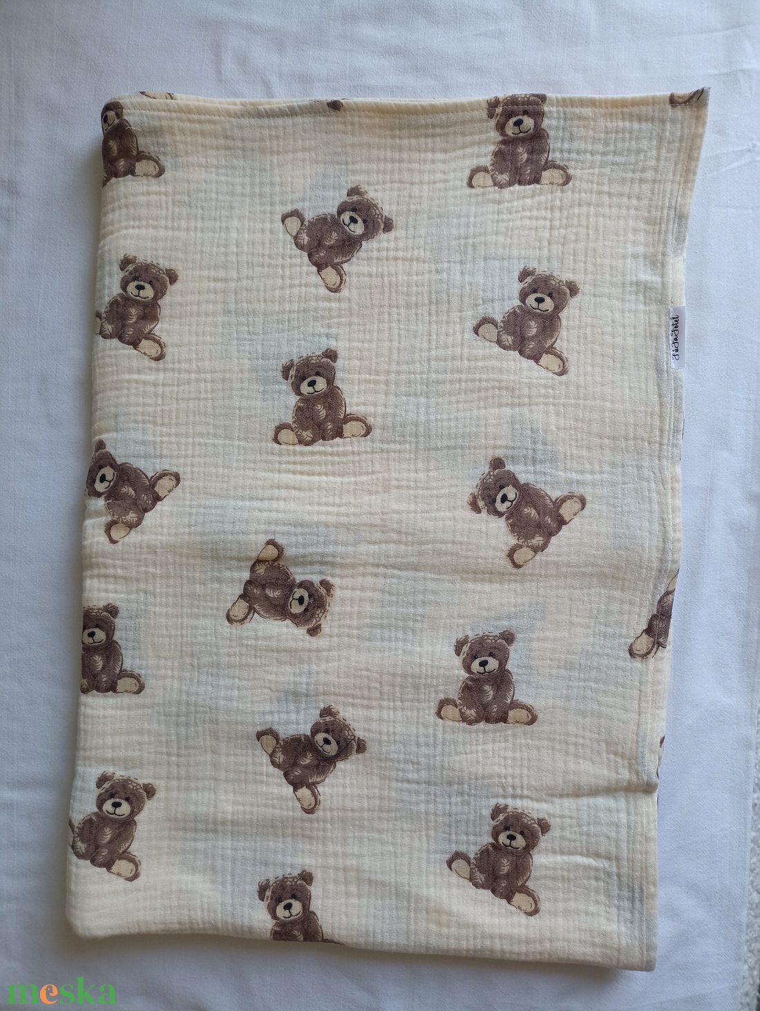 Kétrétegű ovis géztakaró melegebb szobába vagy nyári 130x140 cm mackó - otthon & életmód - babaszoba, gyerekszoba - babatakaró, gyerek pléd - Meska.hu Kétrétegű ovis géztakaró melegebb szobába vagy nyári 130x140 cm mackó - otthon & életmód - babaszoba, gyerekszoba - babatakaró, gyerek pléd - Meska.hu