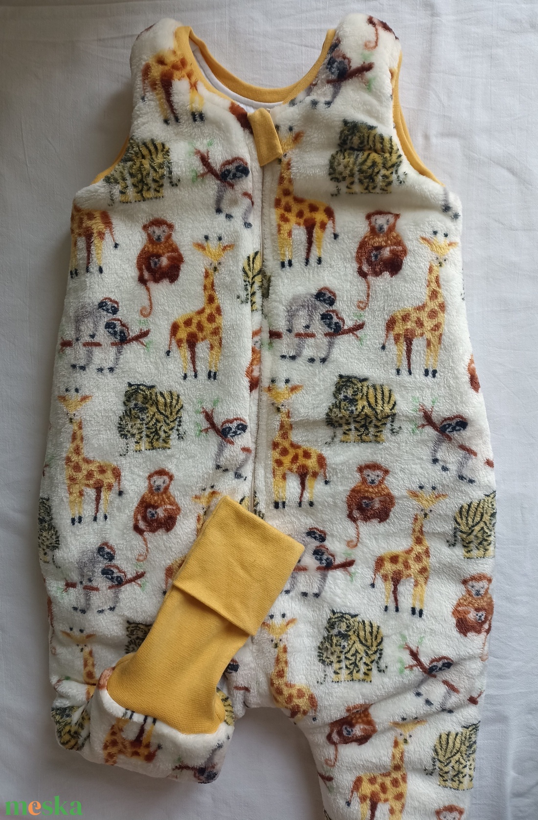 86-92-98-as téli tipegő hálózsák wellsoft vatelintöltettel JEGES SZOBA 17-19 fokba szafaris - ruha & divat - babaruha & gyerekruha - tipegőhálózsák - Meska.hu