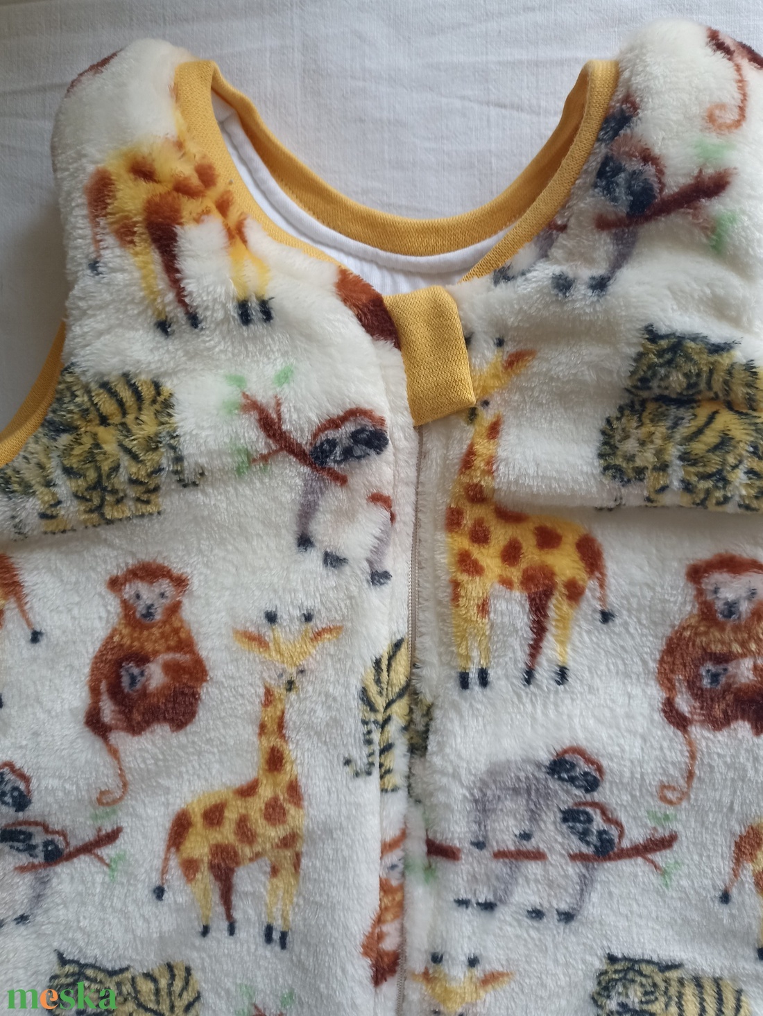 86-92-98-as téli tipegő hálózsák wellsoft vatelintöltettel JEGES SZOBA 17-19 fokba szafaris - ruha & divat - babaruha & gyerekruha - tipegőhálózsák - Meska.hu