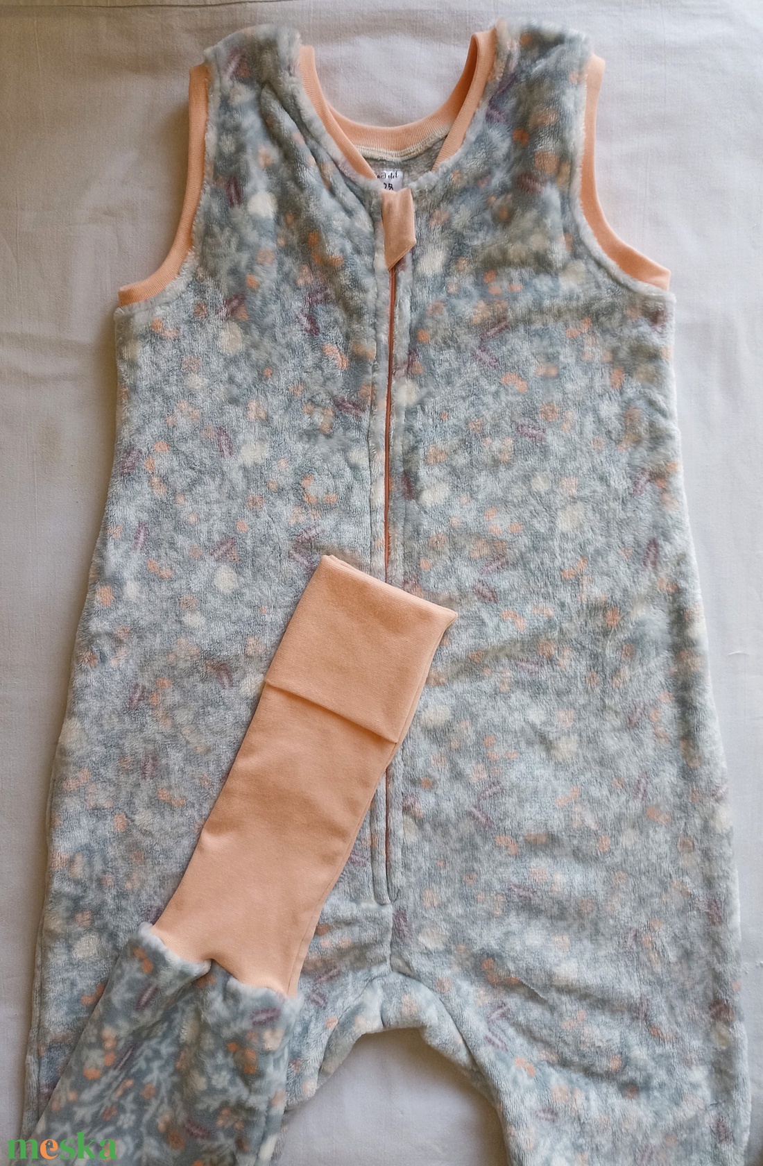 110-116-122-es őszi téli tipegő hálózsák wellsoft 20-23 fokba barack szürke virágos absztrakt mintás - ruha & divat - babaruha & gyerekruha - tipegőhálózsák - Meska.hu