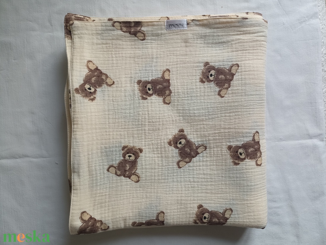 Kétrétegű ovis géztakaró melegebb szobába vagy nyári 130x140 cm mackó - otthon & életmód - babaszoba, gyerekszoba - babatakaró, gyerek pléd - Meska.hu