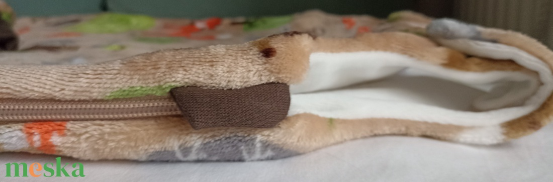 74-80-86-os téli tipegő hálózsák wellsoft + bébiplüss 20-21 fokba drapp erdős - baba - mama - babaruházat - tipegőhálózsák - Meska.hu