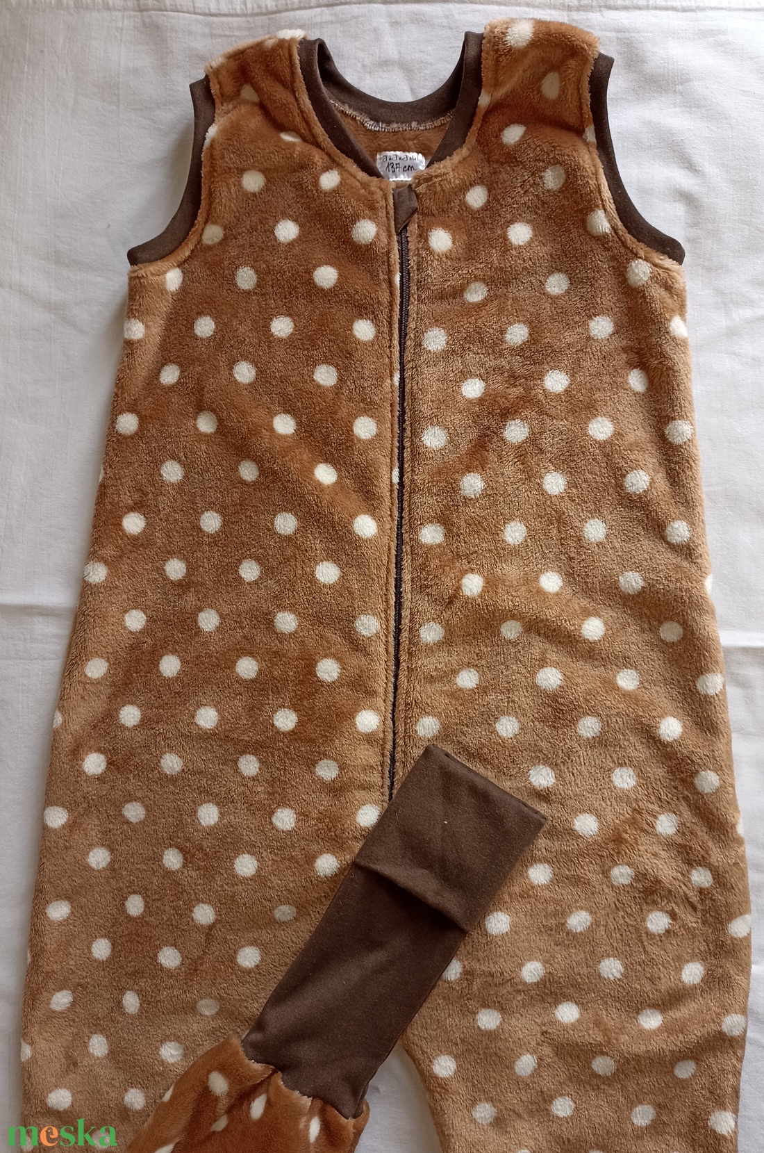 128-134-140-es őszi téli tipegő hálózsák 20-22 fokba wellsoft barna pöttyös - baba - mama - babaruházat - tipegőhálózsák - Meska.hu