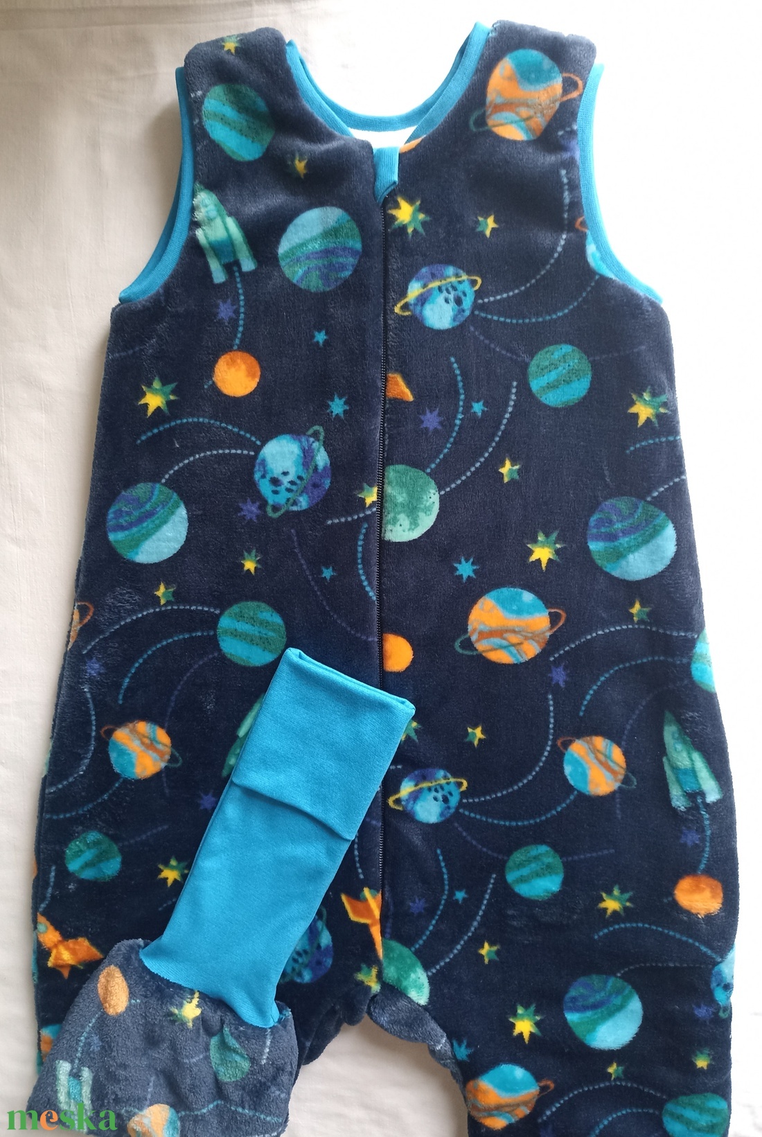 104-110-116-os téli tipegő hálózsák wellsoft + bébiplüss HIDEG 19-20 fokos SZOBÁBA űrhajós - baba - mama - babaruházat - tipegőhálózsák - Meska.hu