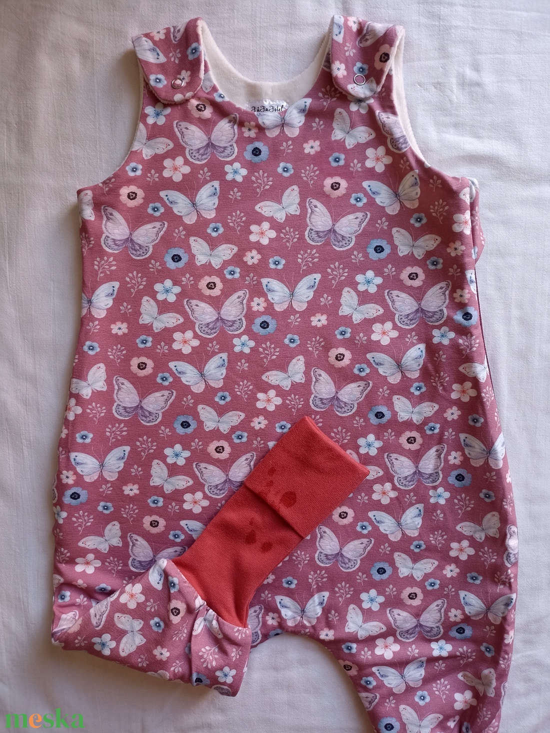 74-80-86-os Őszi téli tipegő hálózsák 21-23 fokba kétrétegű pamut bolyhos béléssel mályva pillangós - baba - mama - babaruházat - tipegőhálózsák - Meska.hu