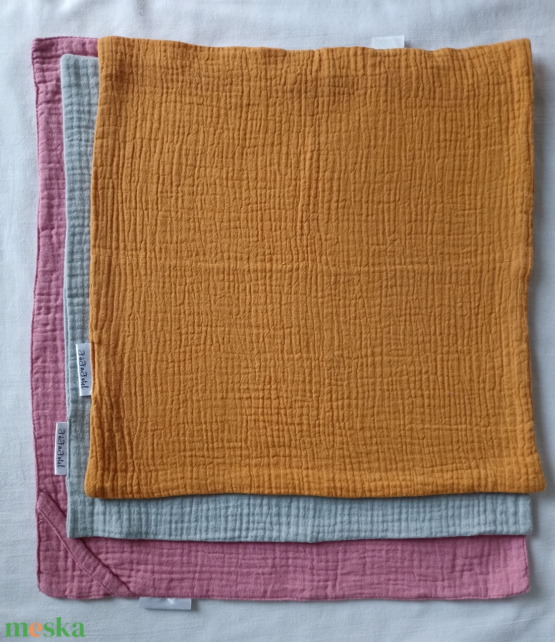 Muszlin törlőkendő babakendő Duplagéz büfikendő 1600 Ft/db 32x32 cm  - baba - mama - szoptatási, etetési kellékek - büfikendő - Meska.hu