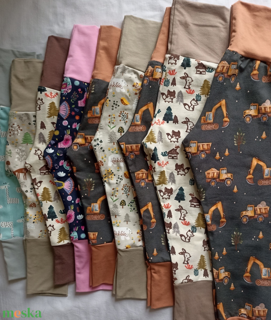 Hordozós nadrág passzés babanadrág hurcinaci 68 74 80 86 92 98 104  - baba - mama - babaruházat - baba nadrág - Meska.hu