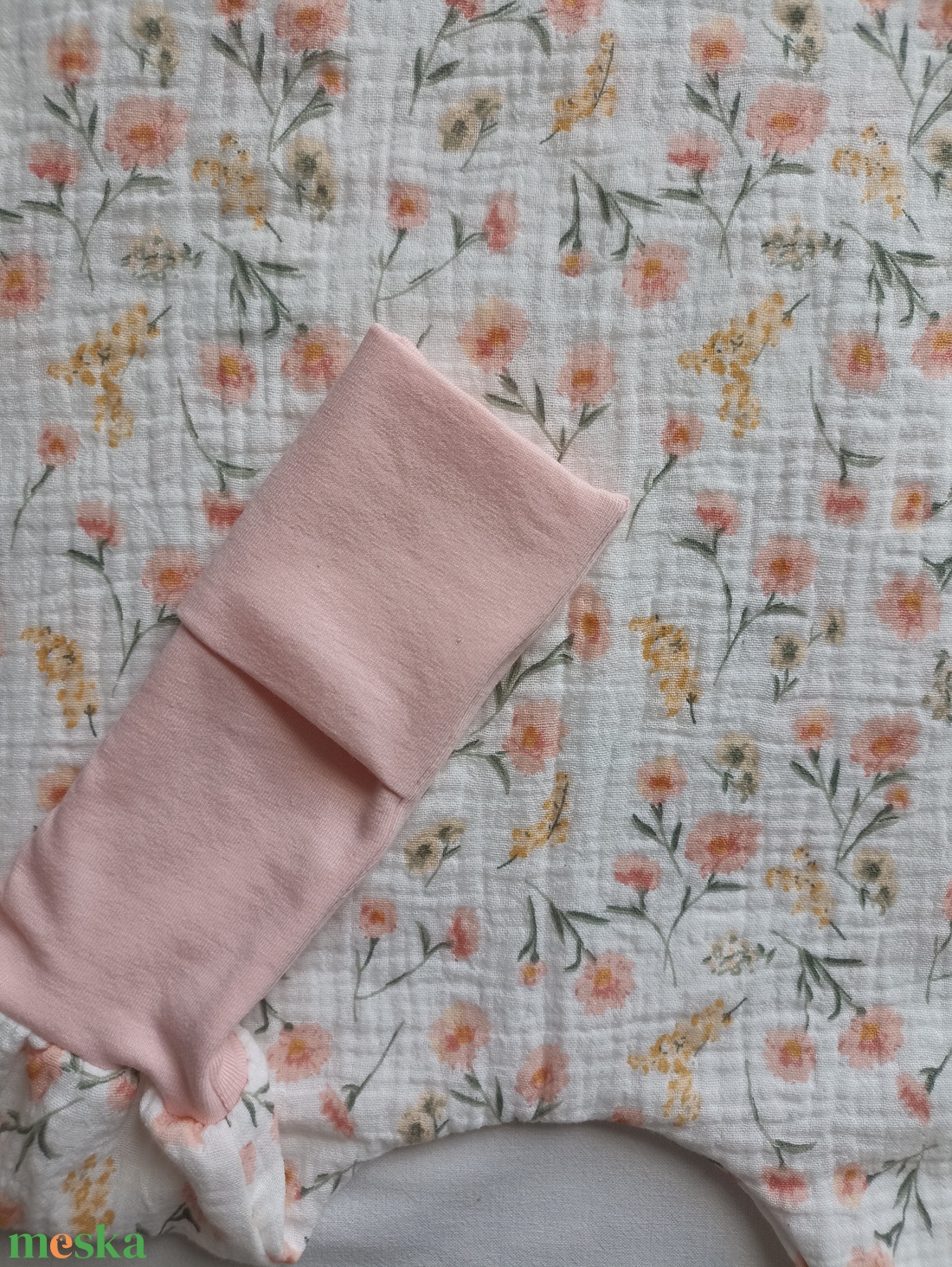 68-74-80-as Nyári muszlin tipegő hálózsák 24-26 fokba duplagéz virágos - baba - mama - babaruházat - tipegőhálózsák - Meska.hu