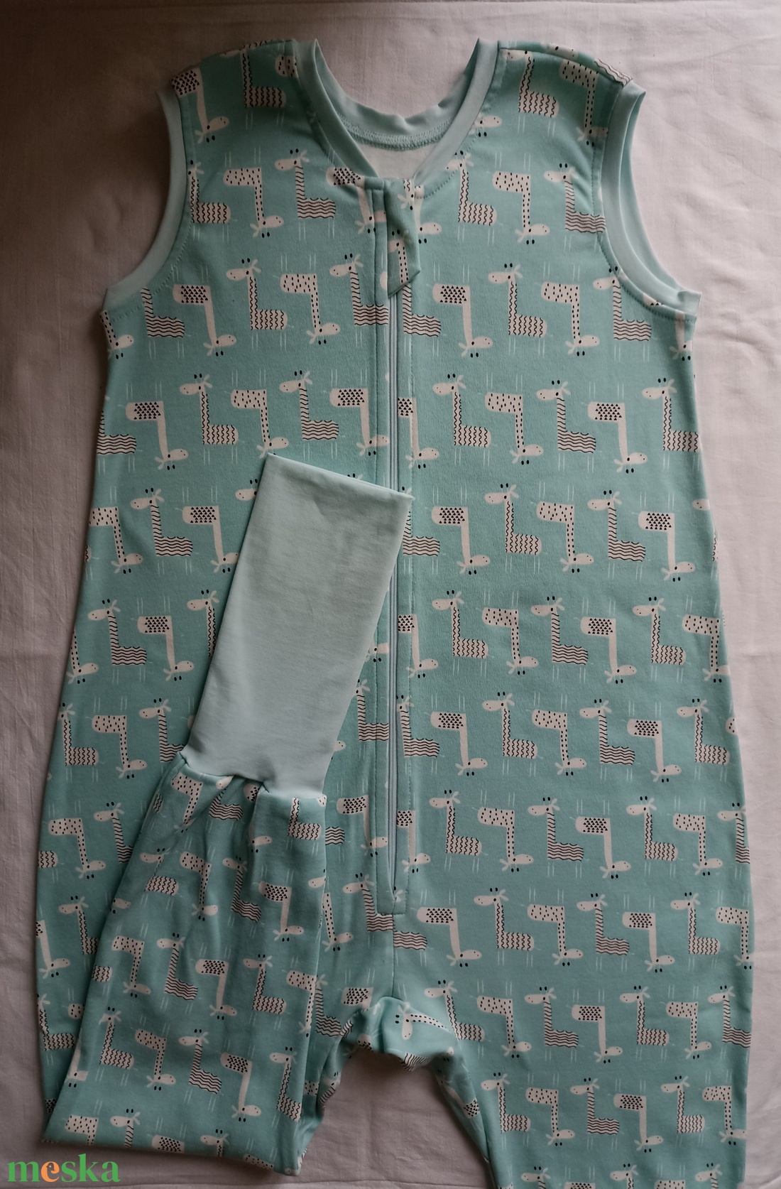 128-134-140-es nyári tipegő hálózsák 24-26 fokba pamut menta zsiráf  - baba - mama - babaruházat - tipegőhálózsák - Meska.hu