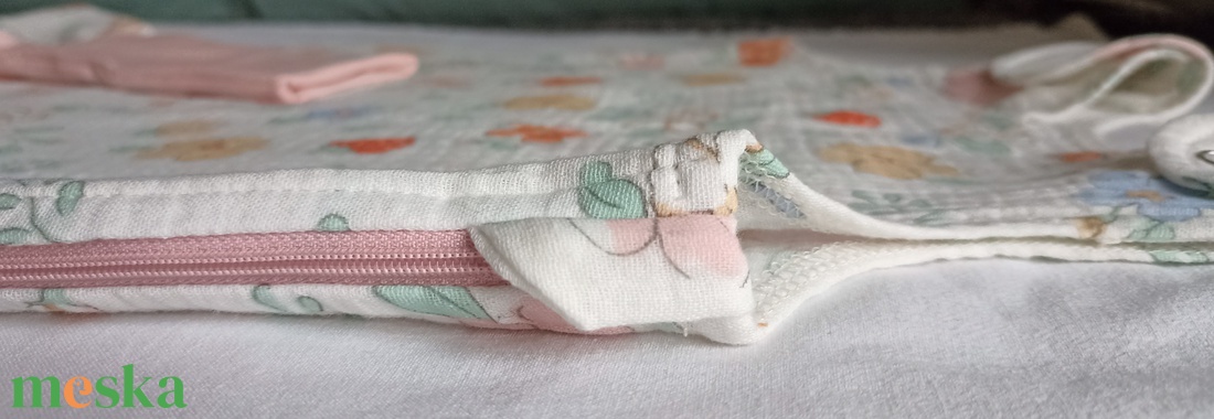 80-86-92-es muszlin tipegő hálózsák nyári duplagéz pamut epres virágos - baba - mama - babaruházat - tipegőhálózsák - Meska.hu