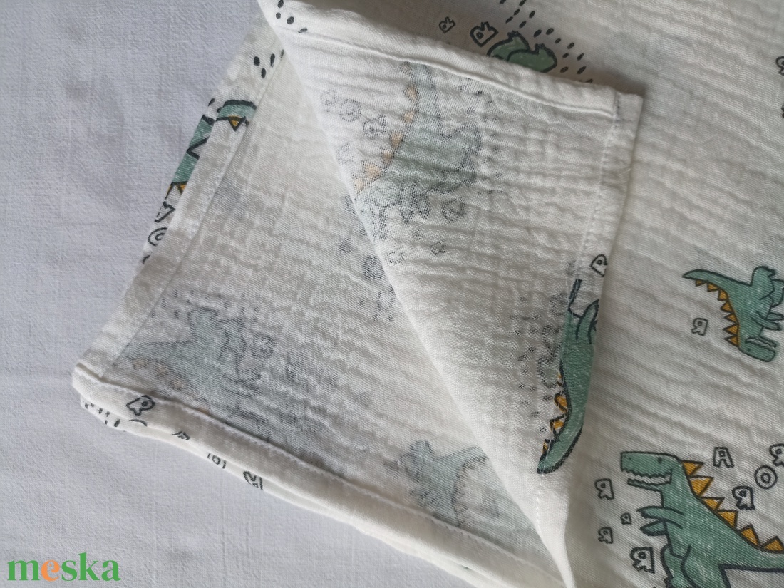 Nyári muszlin babatakaró kánikula duplagéz gyerektakaró 70x90 cm zöld dínós - baba - mama - baba ágynemű - babatakaró, gyerek pléd - Meska.hu