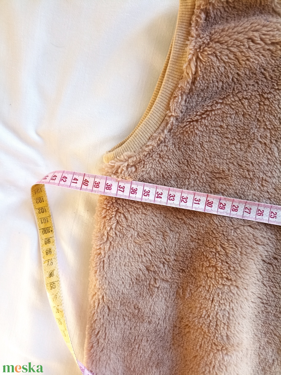 122-es zárt wellsoft mellény drapp - ruha & divat - gyerekruha - gyerek mellény - Meska.hu