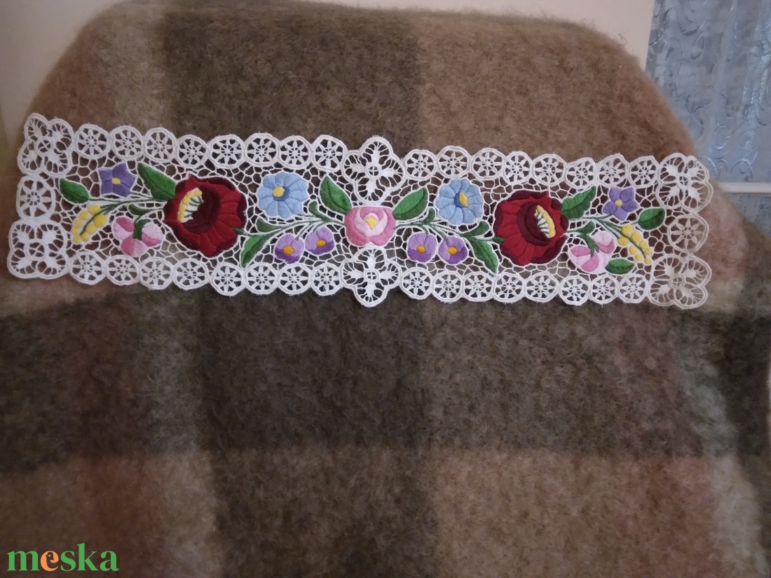 Kalocsai riseliős terítő - otthon & életmód - dekoráció - asztal és polc dekoráció - asztaldísz - Meska.hu Kalocsai riseliős terítő - otthon & életmód - dekoráció - asztal és polc dekoráció - asztaldísz - Meska.hu