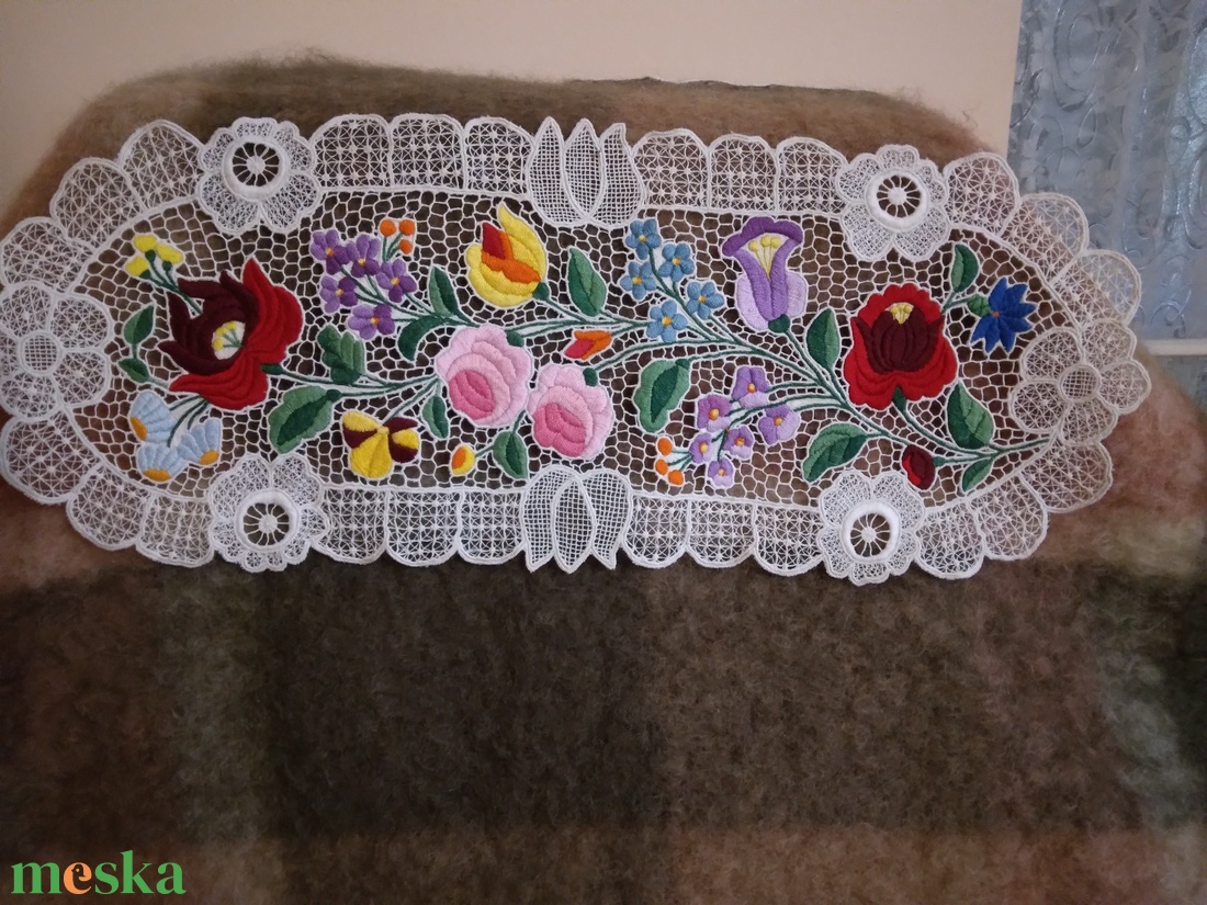 Kalocsai riseliős terítő - otthon & életmód - konyhafelszerelés, tálalás - tálalás - terítő - Meska.hu Kalocsai riseliős terítő - otthon & életmód - konyhafelszerelés, tálalás - tálalás - terítő - Meska.hu