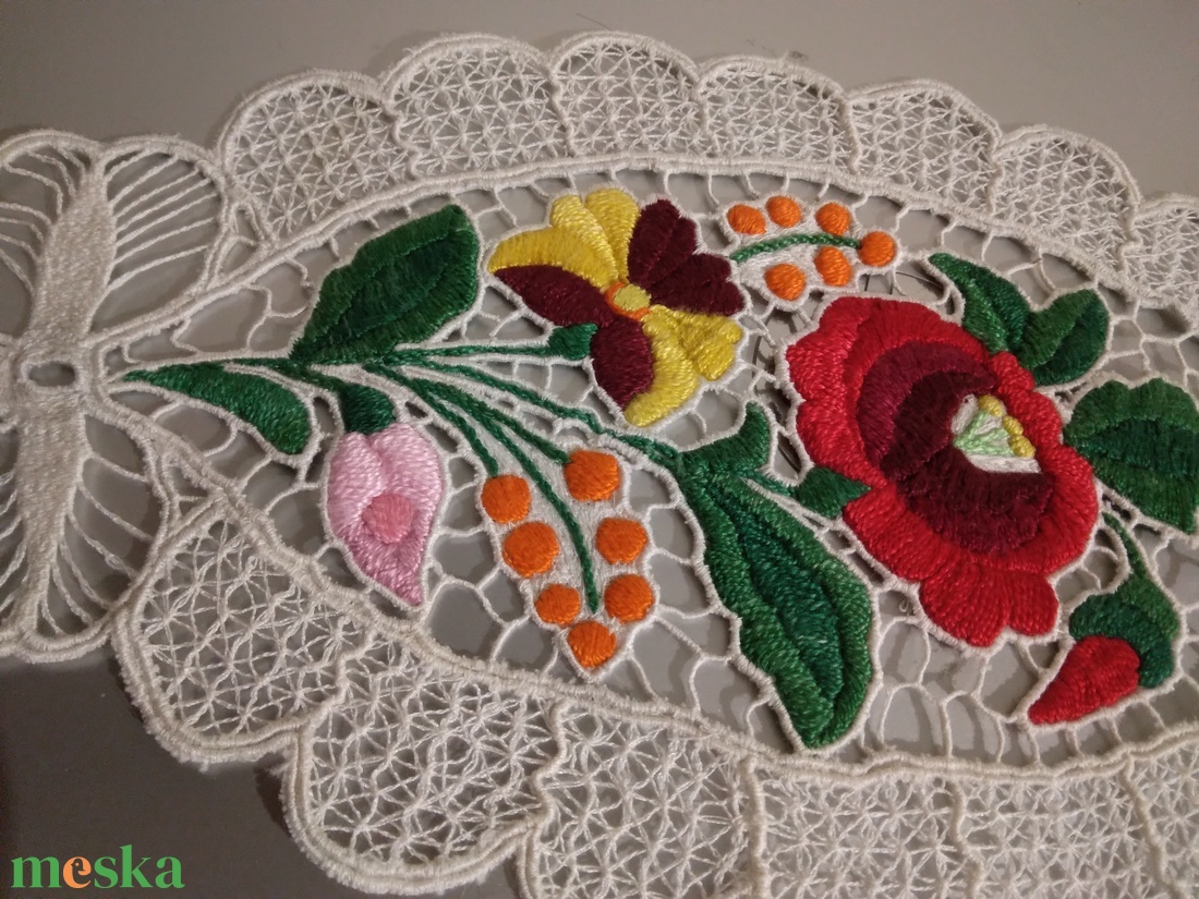 Kalocsai riseliős terítő - otthon & életmód - dekoráció - halloween - halloweeni asztaldísz - Meska.hu Kalocsai riseliős terítő - otthon & életmód - dekoráció - halloween - halloweeni asztaldísz - Meska.hu