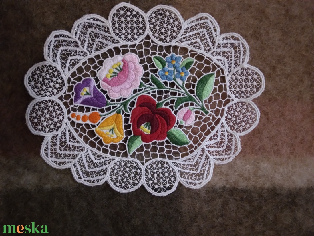 Kalocsai riseliős terítő - otthon & életmód - dekoráció - asztal és polc dekoráció - asztaldísz - Meska.hu