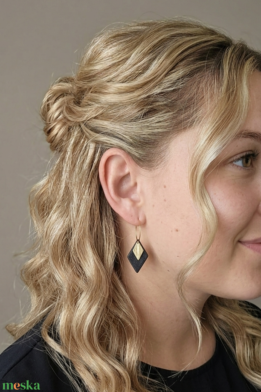 Rombusz alakú fülbevaló réz rombusz charmmal - ékszer - fülbevaló - lógó fülbevaló - Meska.hu