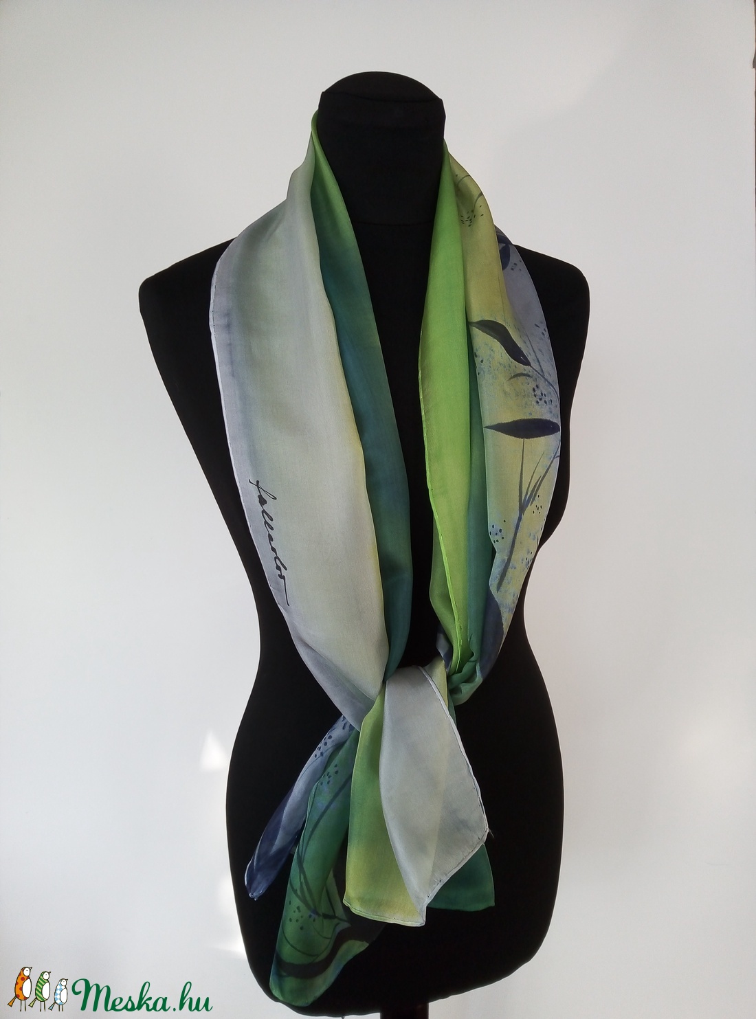 Zöld és szürke árnyalatokra festett könnyed selyem sál (150x40cm) - ruha & divat - sál, sapka, kendő - sál - Meska.hu